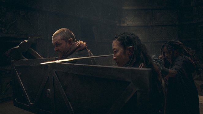 The Witcher : L'héritage du sang - Rêves, rébellion et dernier recours - Film - Laurence O'Fuarain, Michelle Yeoh, Sophia Brown