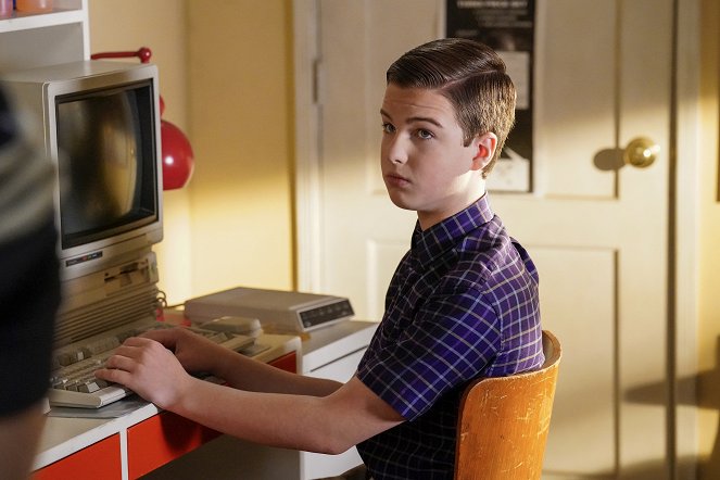 Young Sheldon - Blonde Ambition and the Concept of Zero - Van film - Iain Armitage