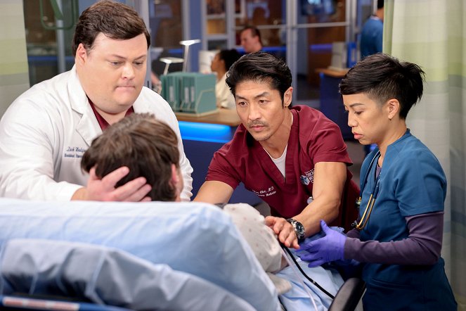 Chicago Med - (Caught Between) The Wrecking Ball and the Butterfly - Z filmu - Brian Tee
