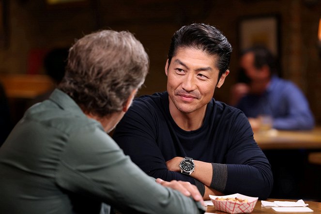 Chicago Med - Season 8 - How Do You Begin to Count the Losses - Van film - Brian Tee