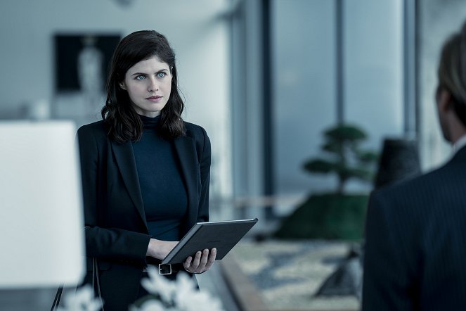 Mayfair Witches - The Witching Hour - Photos - Alexandra Daddario