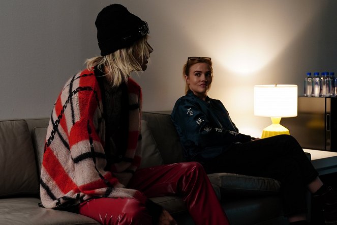 Taurus - Filmfotók - Machine Gun Kelly, Maddie Hasson