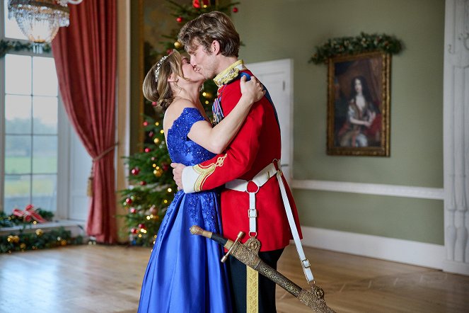 A Royal Corgi Christmas - Photos