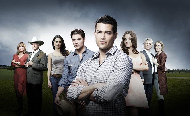 Dallas - Season 1 - Promóció fotók - Linda Gray, Larry Hagman, Jordana Brewster, Josh Henderson, Jesse Metcalfe, Julie Gonzalo, Patrick Duffy, Brenda Strong