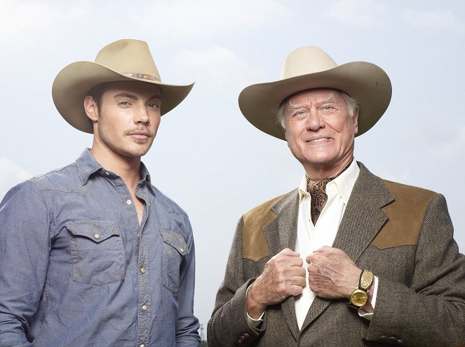 Dallas - Season 1 - Werbefoto - Josh Henderson, Larry Hagman