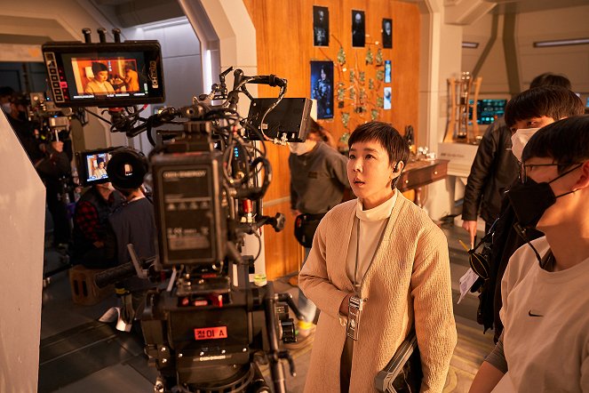 Jung_E - Dreharbeiten - Soo-yeon Kang
