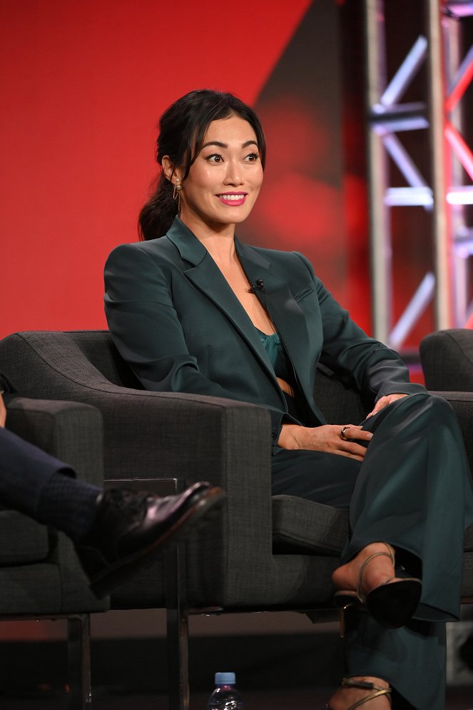 Riskantní známost - Z akcií - ABC Winter TCA Press Tour panels featured in-person Q&As with the stars and executive producers of new and returning series The Company You Keep