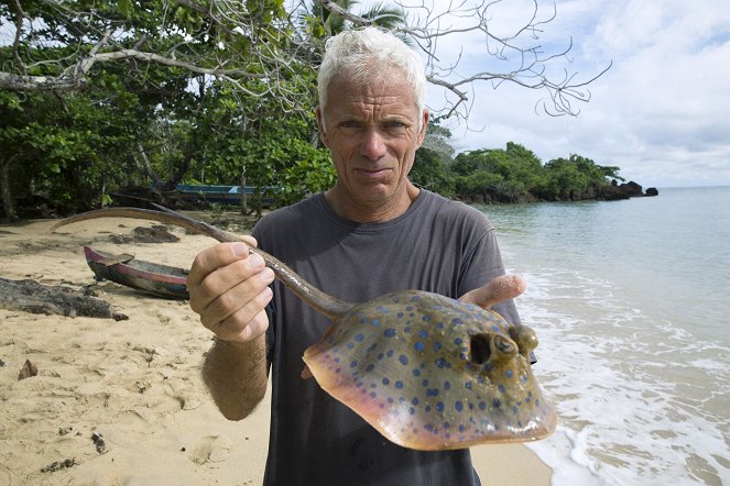 River Monsters - Coral Reef Killer - Photos