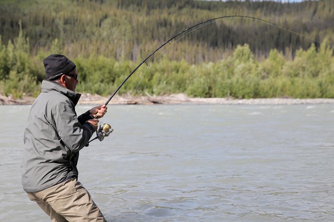 River Monsters - Alaska's Cold Water Killer - Photos