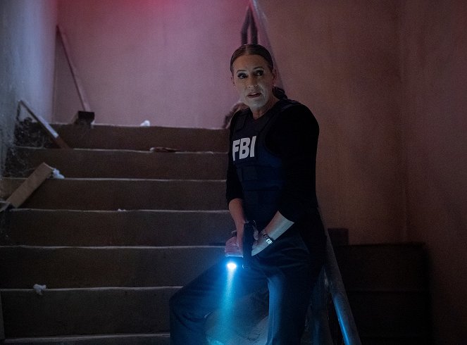 Criminal Minds - What Doesn't Kill Us - Photos