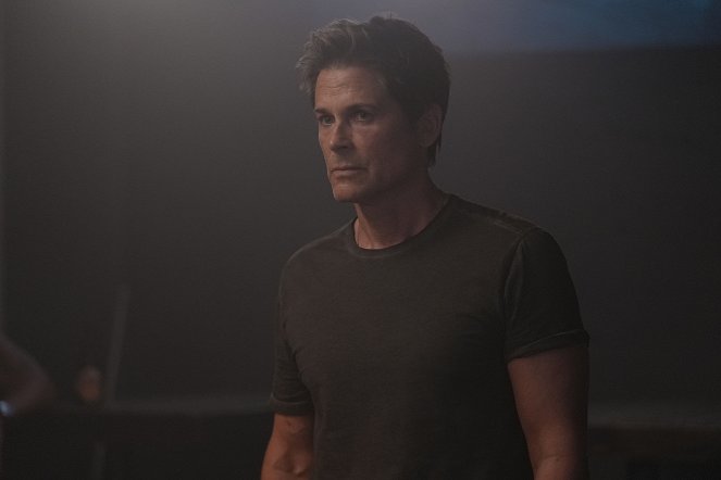 9-1-1: Lone Star - Cry Wolf - De la película - Rob Lowe