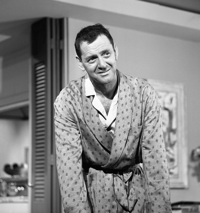 The Alfred Hitchcock Hour - Hangover - Photos - Tony Randall