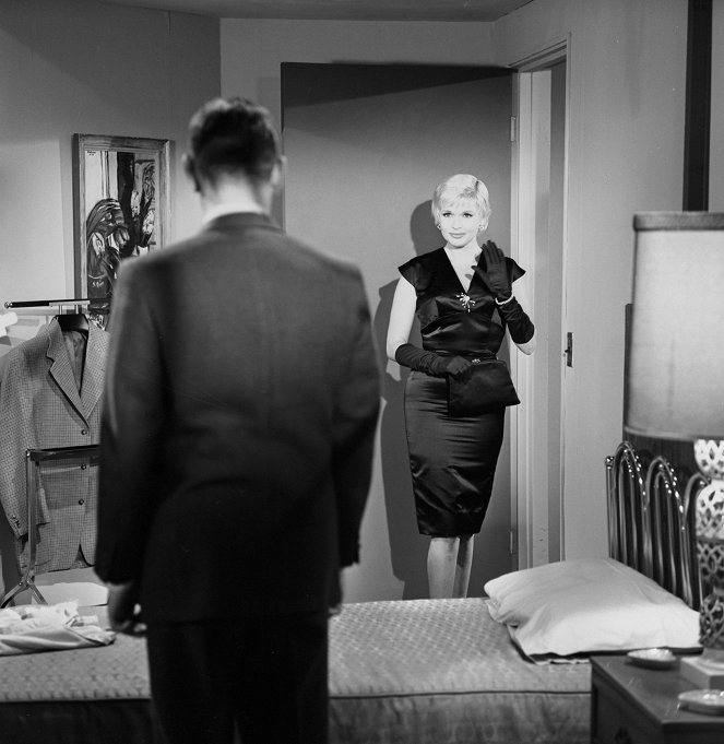 La hora de Alfred Hitchcock - Season 1 - Hangover - De la película - Jayne Mansfield