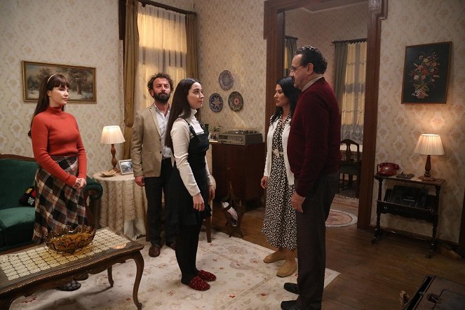 Üç Kız Kardeş - Episode 20 - Photos