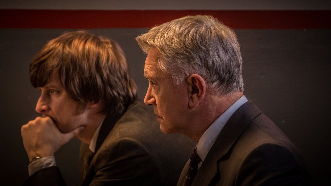 Inspektor George Gently - Gently wśród przyjaciół - Z filmu