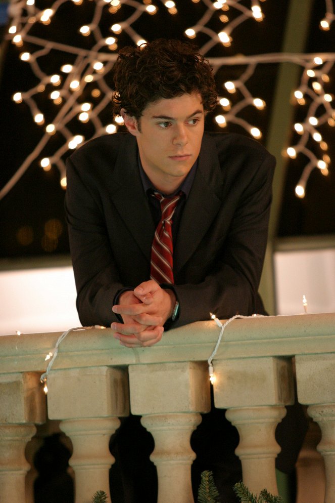 The O.C. - The Best Chrismukkah Ever - Photos - Adam Brody