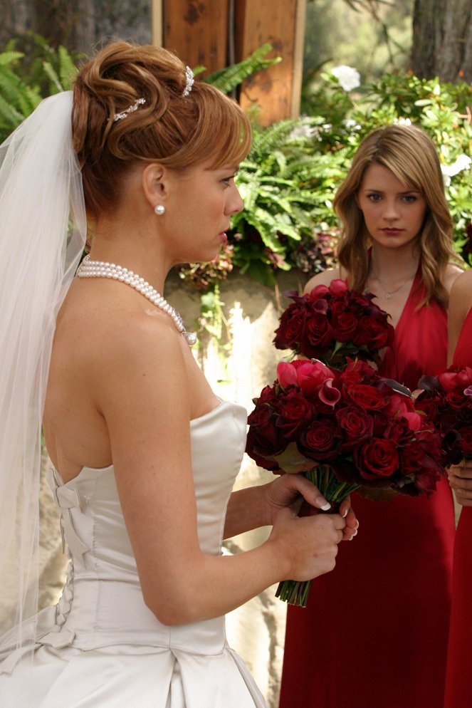 A narancsvidék - Season 1 - Az esküvő - Filmfotók - Melinda Clarke, Mischa Barton