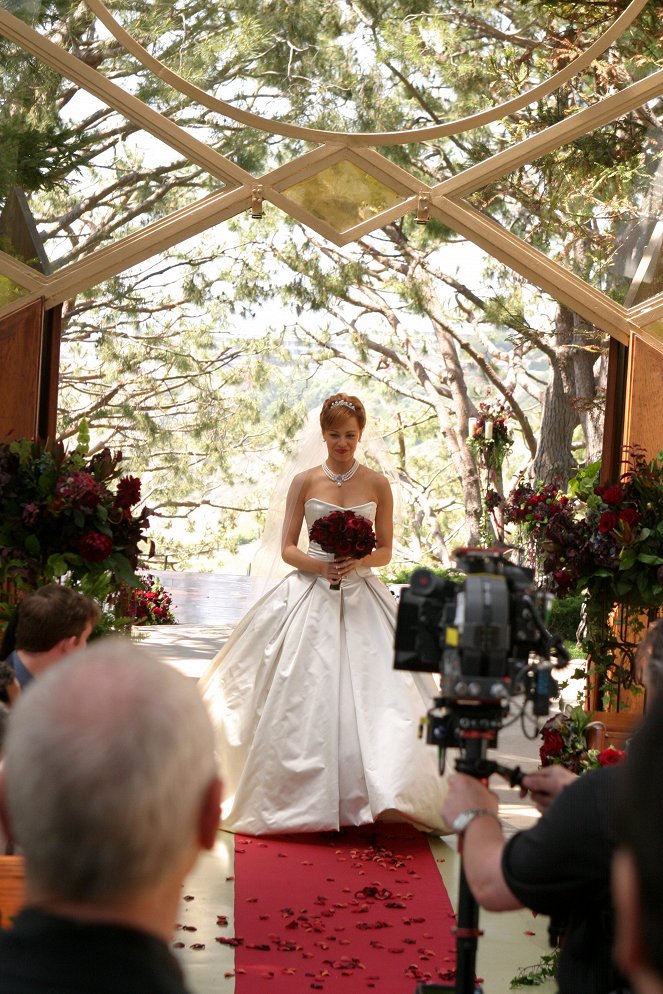 A narancsvidék - Season 1 - Az esküvő - Filmfotók - Melinda Clarke