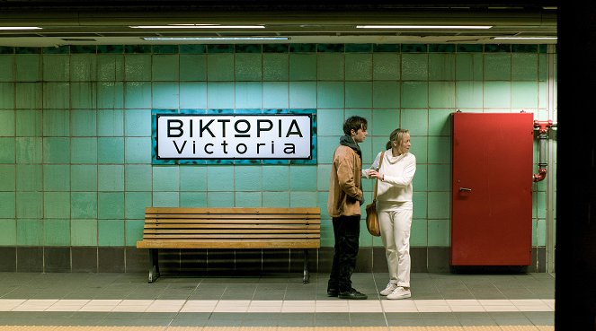 Spurlos in Athen - Kuvat elokuvasta - Tom Gronau, Silke Bodenbender