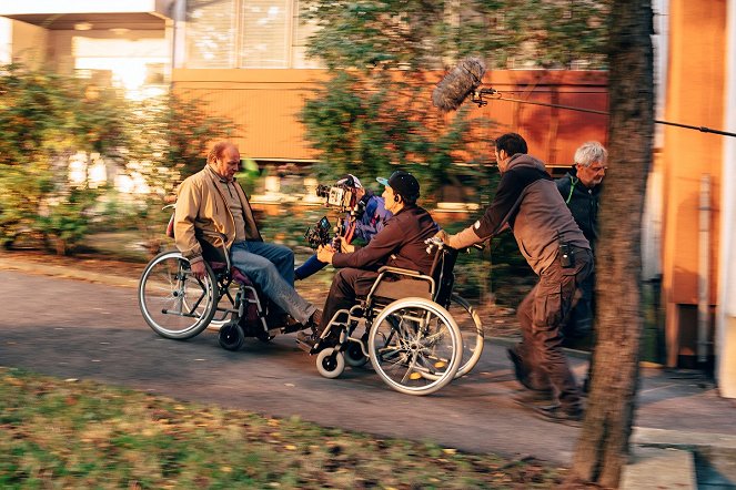Invalid - Kuvat kuvauksista - Gregor Hološka