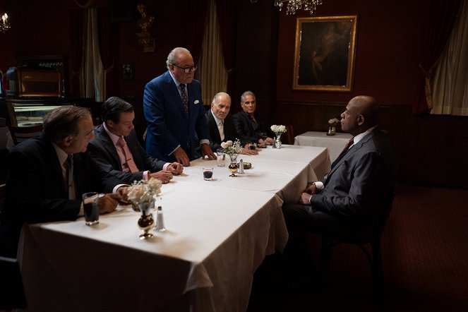 Godfather of Harlem - Season 3 - Alzado - De la película