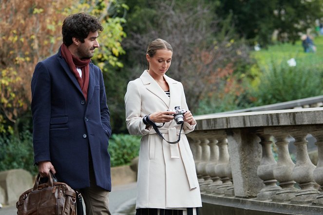 A Paris Proposal - Filmfotos - Nicholas Bishop, Alexa PenaVega