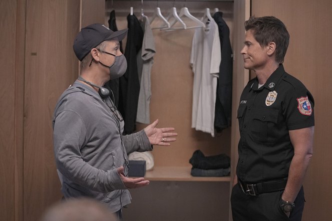 9-1-1: Lone Star - New Hot Mess - Making of - Chad Lowe, Rob Lowe