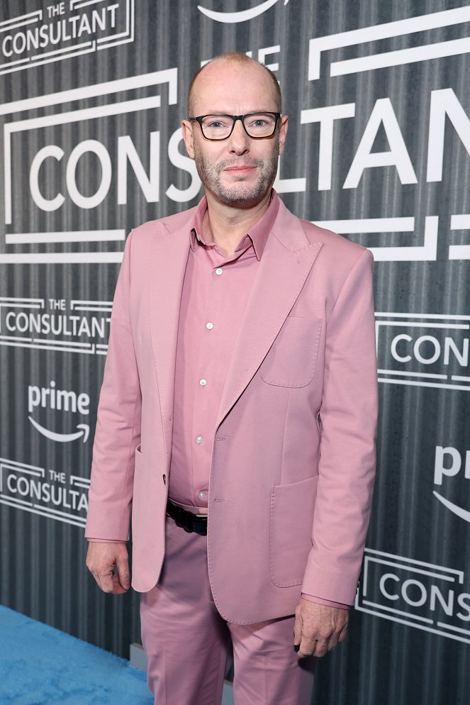 Konzultant - Z akcí - The Consultant Red Carpet Special Screening in Los Angeles at Culver Theater on February 13, 2023 in Culver City, California