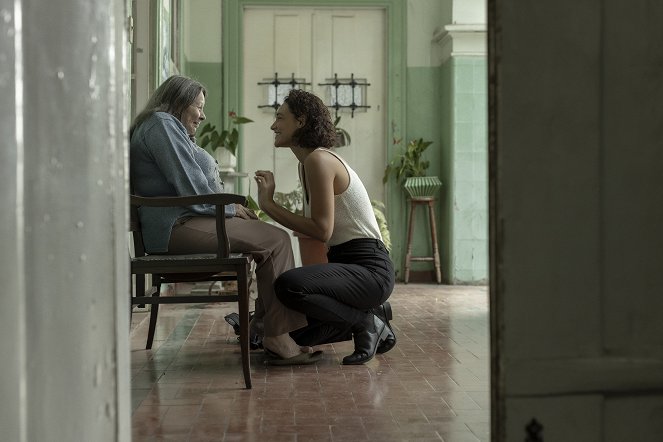 Podglądaczka - Na samym dnie jest najgoręcej - Z filmu - Débora Duarte, Débora Nascimento
