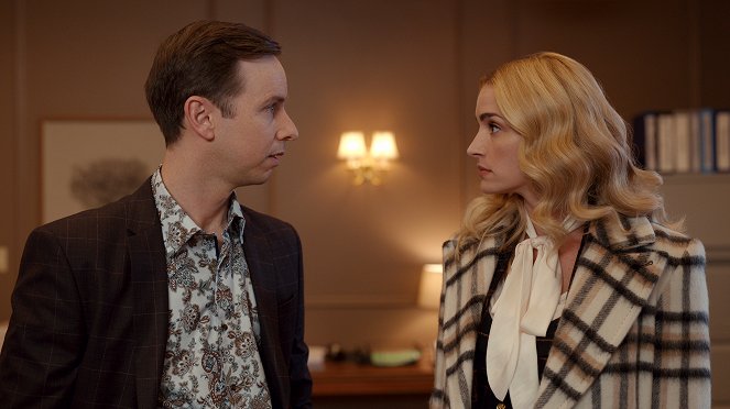 Ginny & Georgia - Season 2 - Why Does Everything Have to Be So Terrible, All the Time, Forever? - Photos - Dan Beirne, Brianne Howey