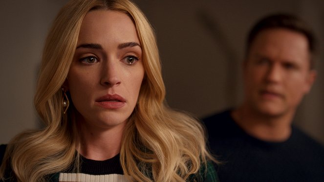 Ginny & Georgia - Season 2 - What Are You Playing at, Little Girl? - Photos - Brianne Howey