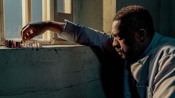 Luther: The Fallen Sun - Van film - Idris Elba