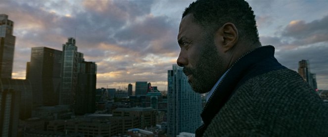 Luther: The Fallen Sun - Do filme - Idris Elba