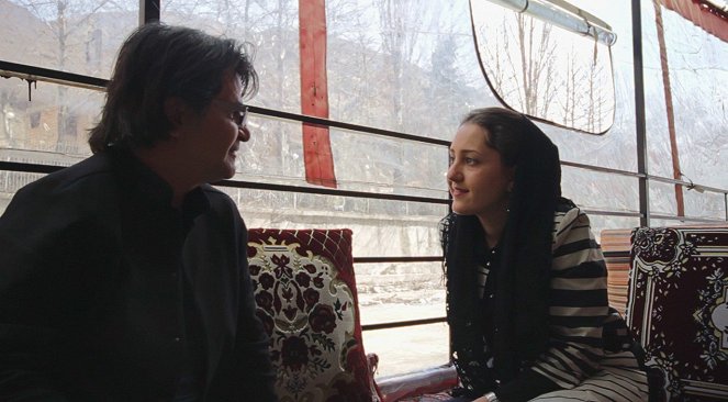Muy feliz - De la película - Jafar Panahi, Aida Mohammadkhani