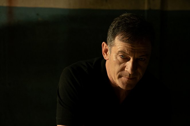 Agent Game - Photos - Jason Isaacs