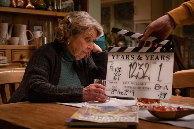 Years and Years - Episode 6 - Do filme