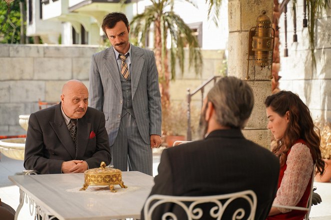 Aziz - De la película - Ahmet Mümtaz Taylan