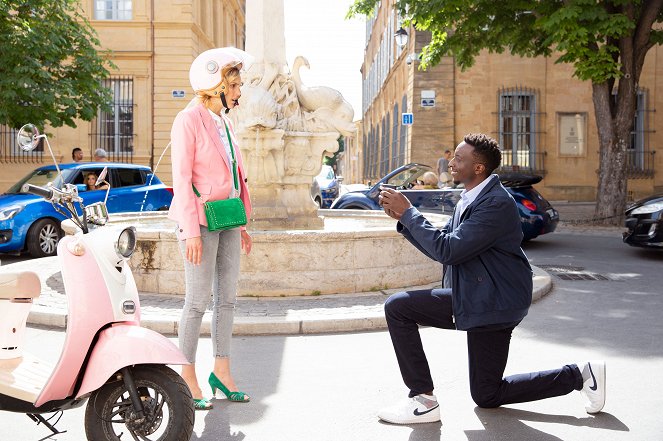 Tiny Wedding - Photos - Camille Lou, Ahmed Sylla