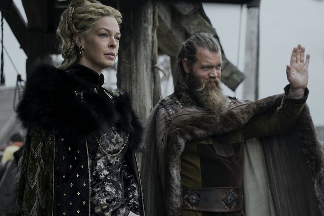 Vikings: Valhalla - Season 2 - The Web of Fate - Photos - Pollyanna McIntosh, Jóhannes Haukur Jóhannesson