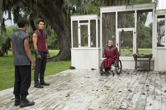 Into the Badlands - Season 1 - White Stork Spreads Wings - Photos