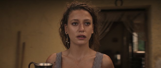 Şahmaran - Co mówi deszcz - Z filmu - Serenay Sarıkaya