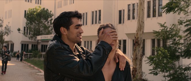 Şahmaran - Kararsız Denge - Kuvat elokuvasta - Mert Ramazan Demir