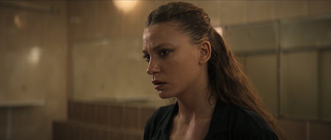 A kígyók úrnője - Ingatag egyensúly - Filmfotók - Serenay Sarıkaya