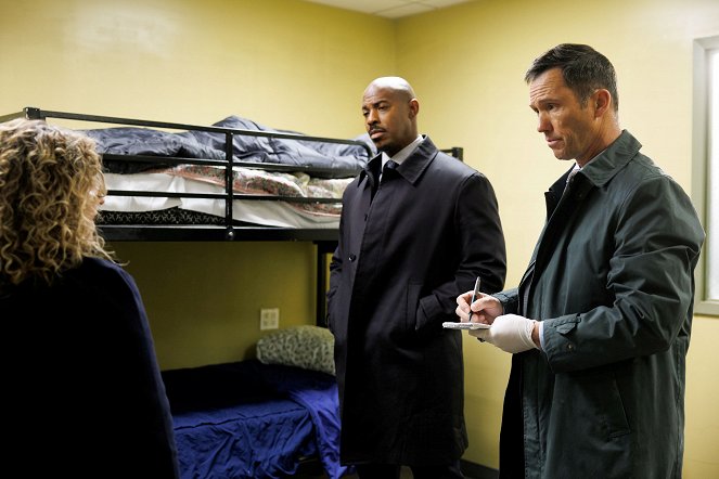 Law & Order - Land of Opportunity - Photos - Mehcad Brooks, Jeffrey Donovan