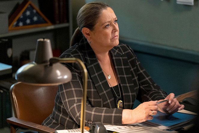 Law & Order - Chain of Command - Van film - Camryn Manheim