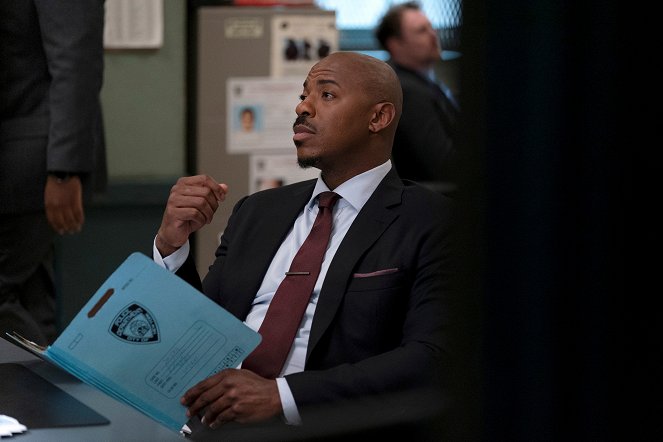 New York District / New York Police Judiciaire - Chain of Command - Film - Mehcad Brooks