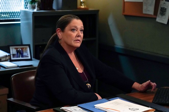 Law & Order - Season 22 - Only the Lonely - Photos - Camryn Manheim