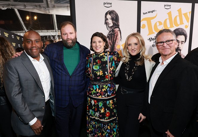 Daisy Jones & the Six - Eventos - Daisy Jones & The Six Los Angeles Red Carpet Premiere and Screening at TCL Chinese Theatre on February 23, 2023 in Hollywood, California - Vernon Sanders, Will Graham, Taylor Jenkins Reid, Brad Mendelsohn