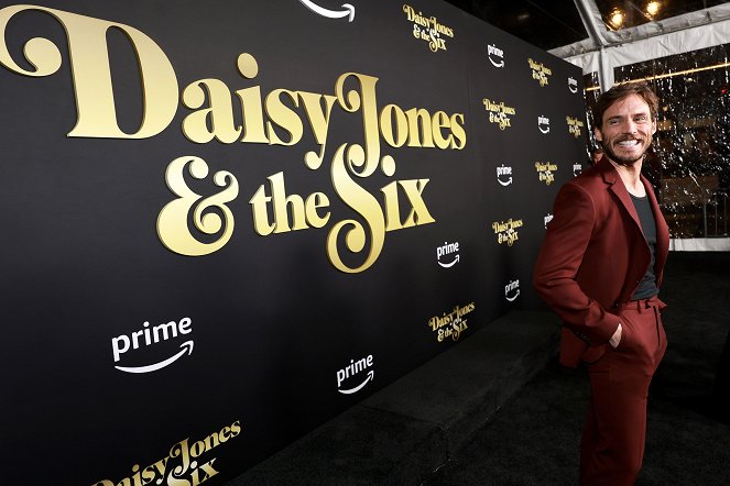 Daisy Jones & the Six - Tapahtumista - Daisy Jones & The Six Los Angeles Red Carpet Premiere and Screening at TCL Chinese Theatre on February 23, 2023 in Hollywood, California - Sam Claflin