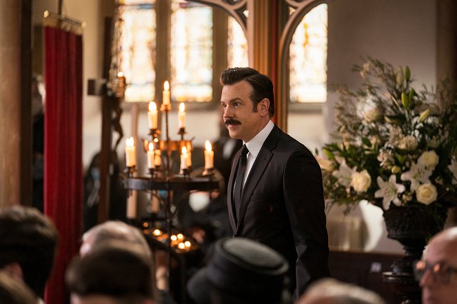 Ted Lasso - No Weddings and a Funeral - Photos - Jason Sudeikis